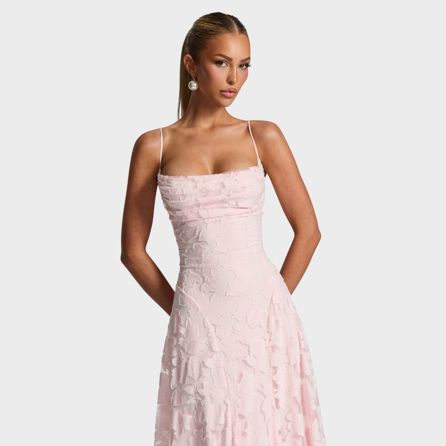 Clara Léon | Luxusní elegantní maxi šaty